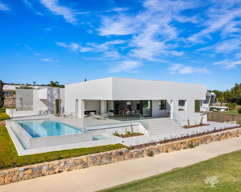 Villa à vendre dans Dehesa de Campoamor, Alicante