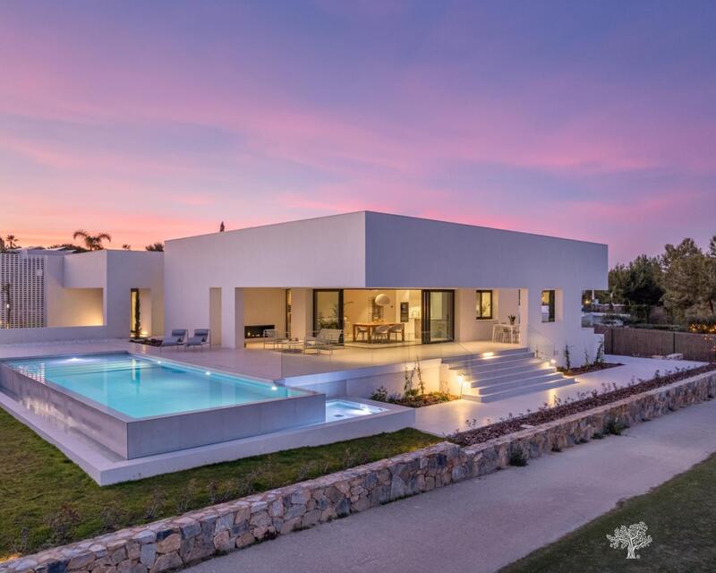 Villa til salgs i Dehesa de Campoamor, Alicante