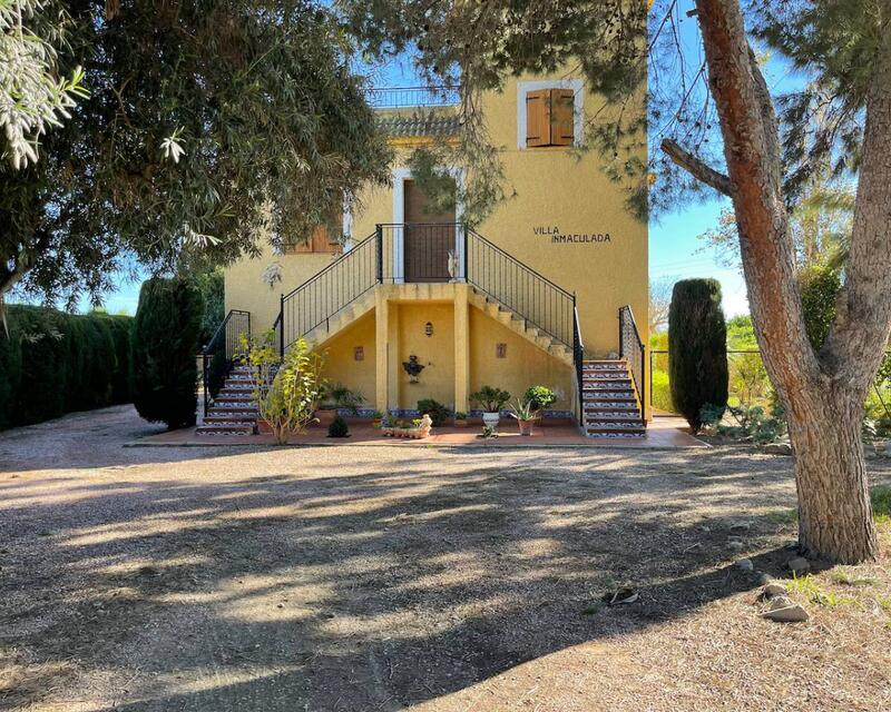 Villa til salg i Daya Vieja, Alicante