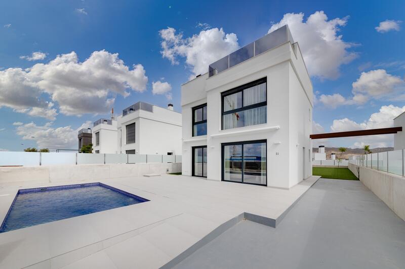 Villa for sale in Mutxamel, Alicante