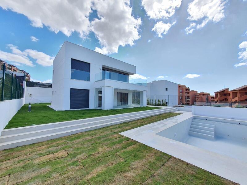 Villa for sale in Manilva, Málaga