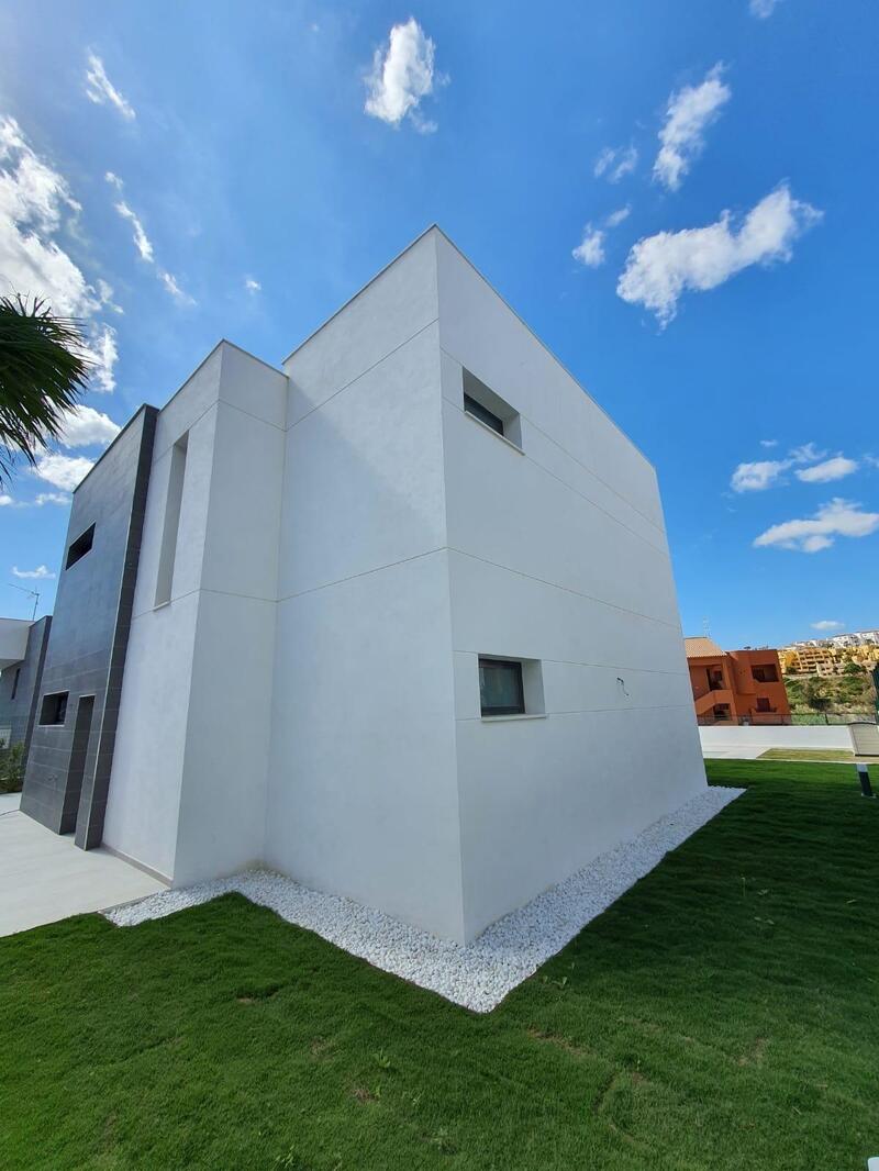 4 Cuarto Villa en venta