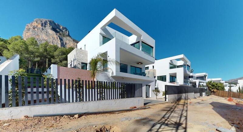 Villa en venta en Polop, Alicante