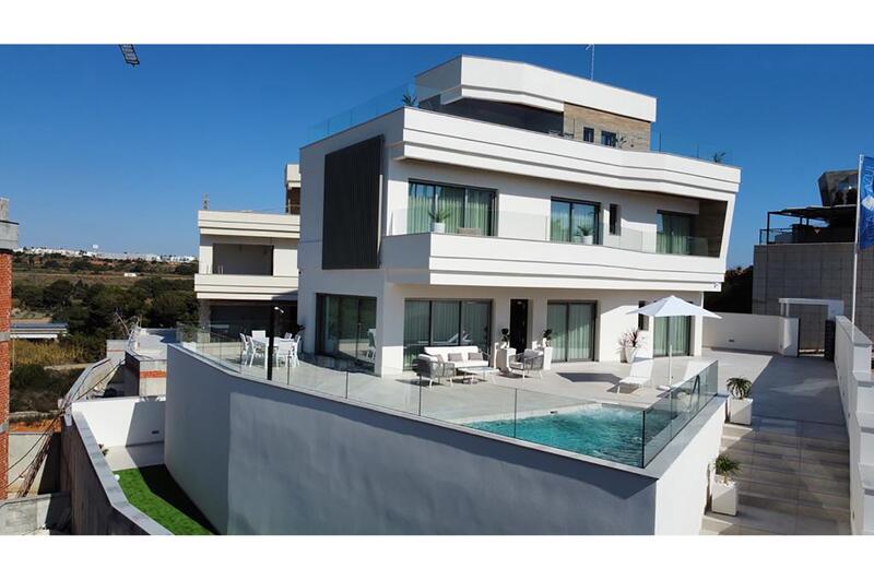 Villa en venta en Orihuela Costa, Alicante