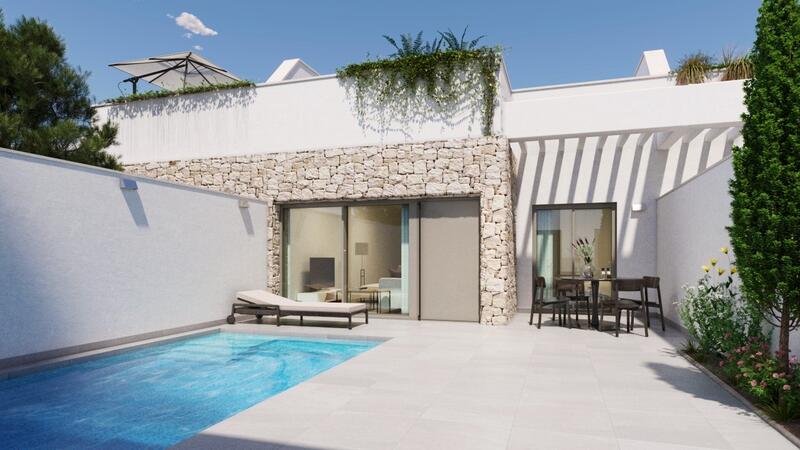 Villa en venta en Pilar de la Horadada, Alicante