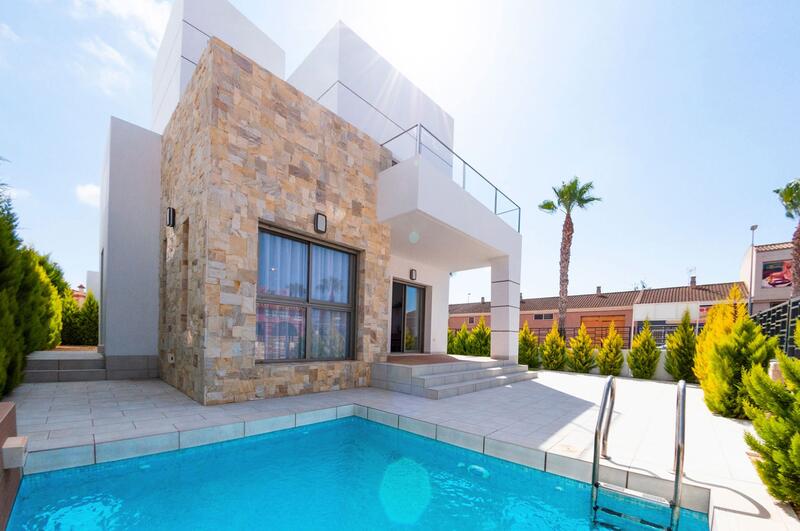 Villa for sale in Los Alcazares, Murcia