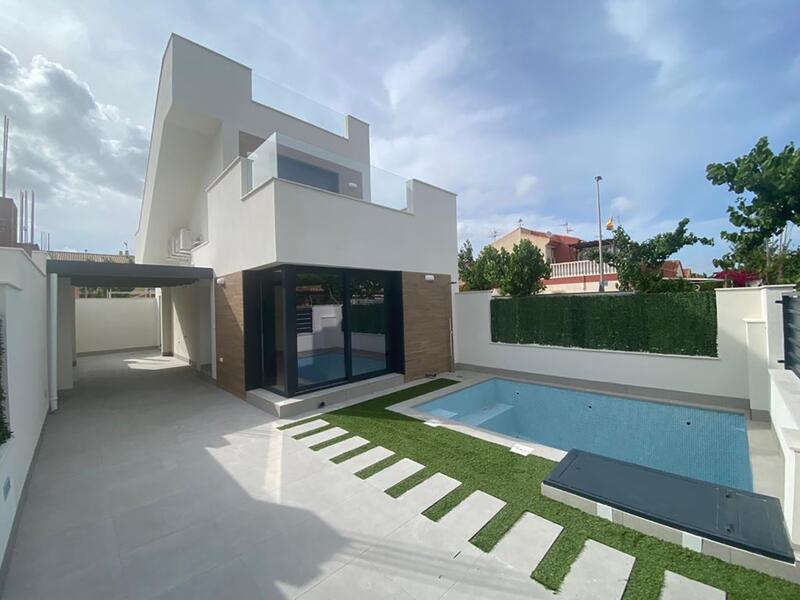 Villa til salgs i Los Alcazares, Murcia