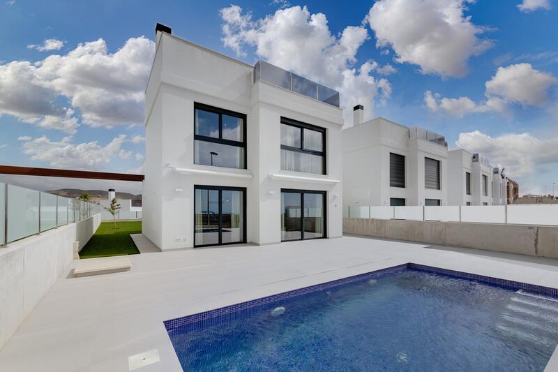 Villa en venta en Mutxamel, Alicante