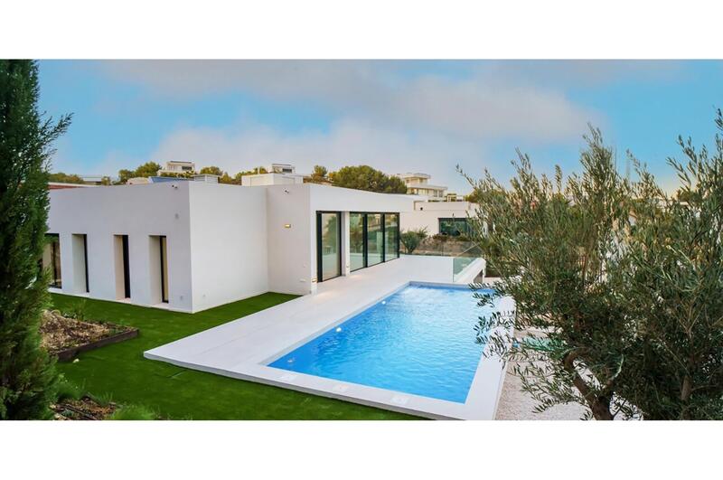 Villa en venta en Dehesa de Campoamor, Alicante