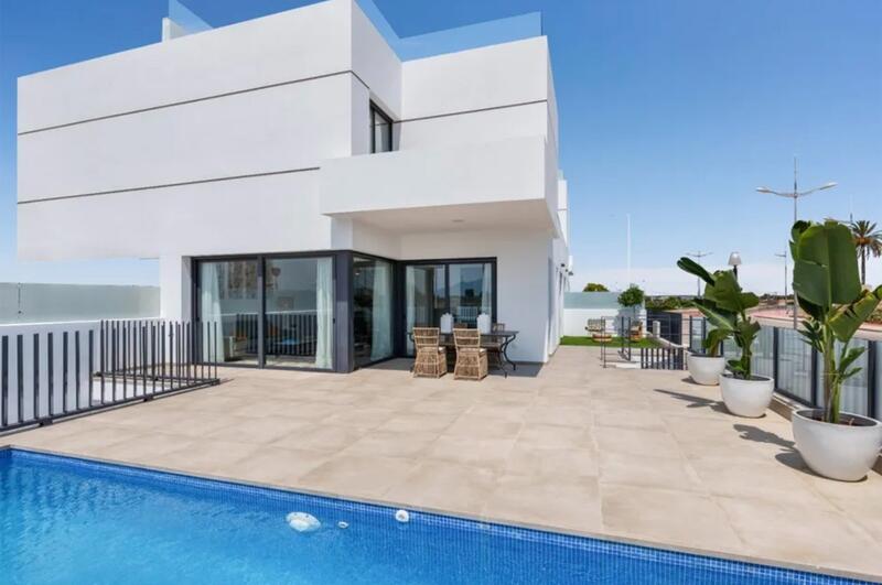 Villa til salgs i Dolores, Alicante