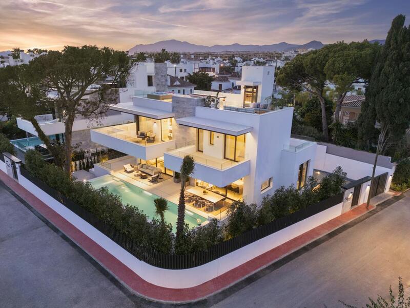 Villa til salg i Marbella, Málaga