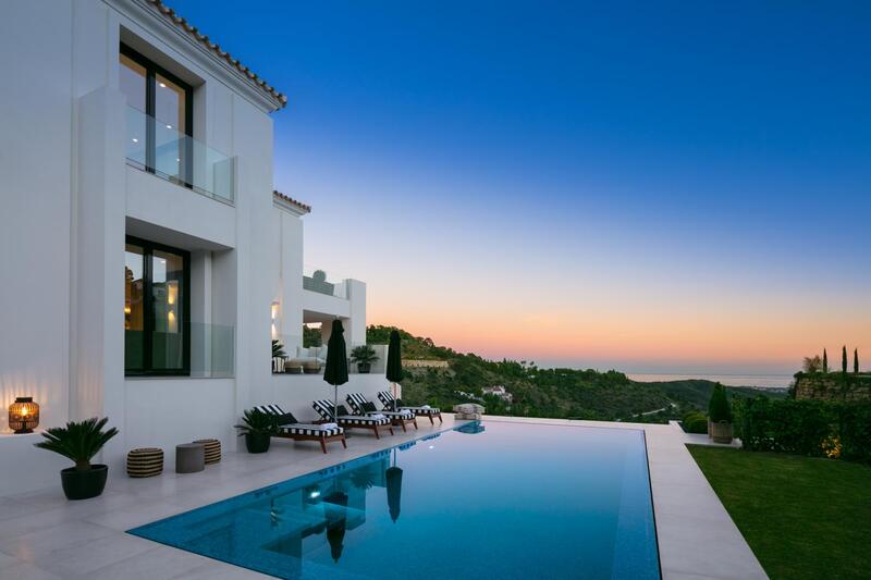 Villa for sale in Benahavis, Málaga