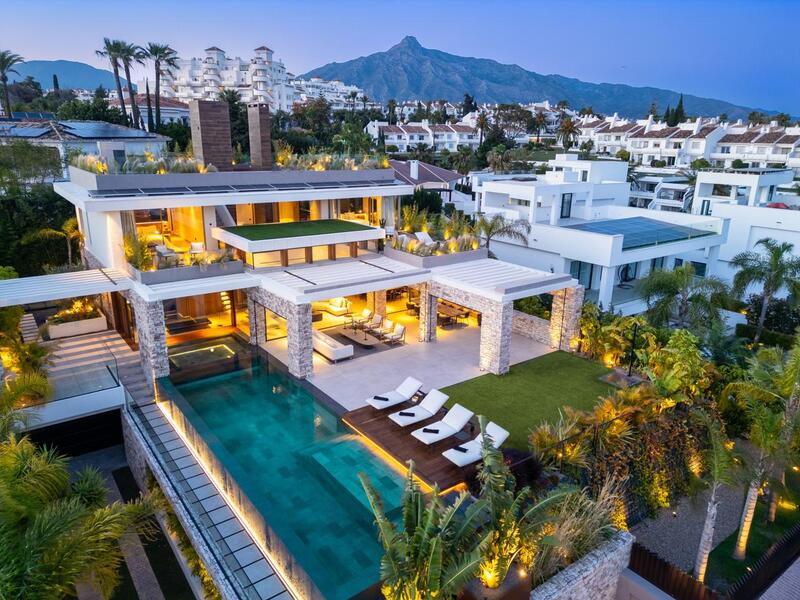 Villa en venta en Marbella, Málaga