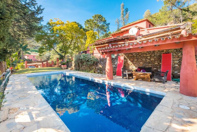 Country House for sale in Benahavis, Málaga