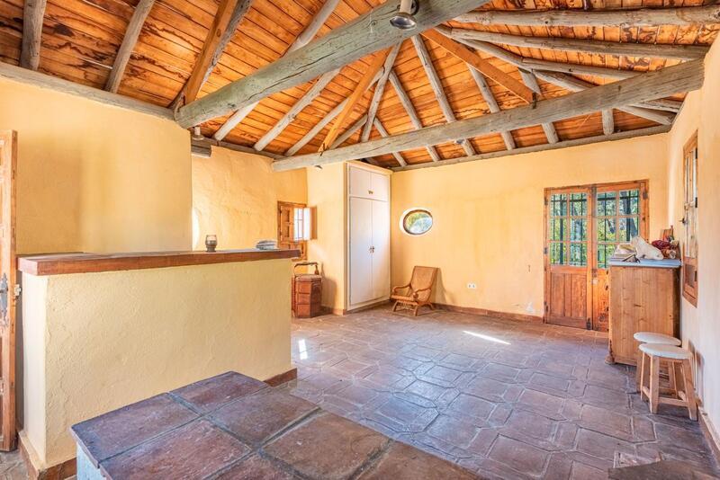 5 bedroom Country House for sale