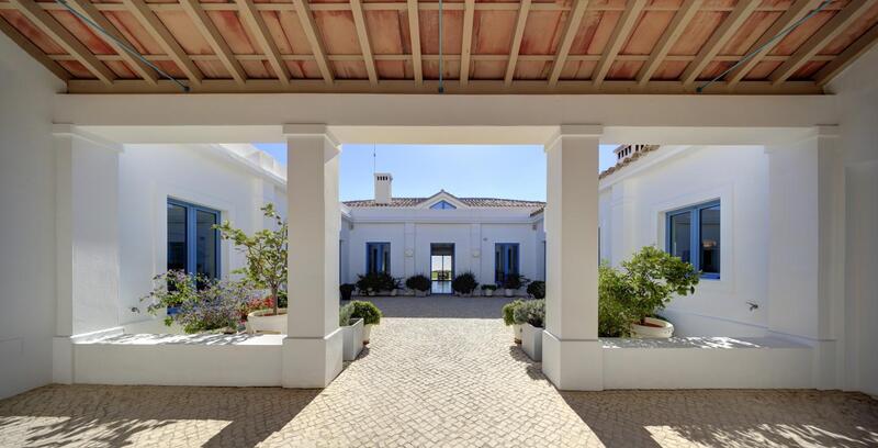 5 bedroom Villa for sale