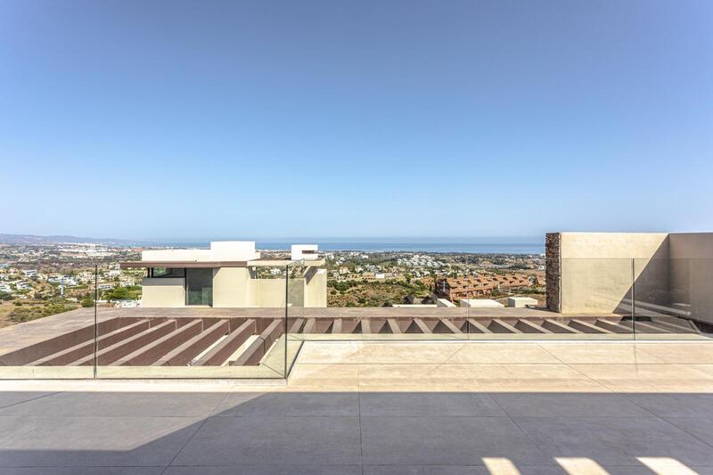 Villa for sale in Benahavis, Málaga