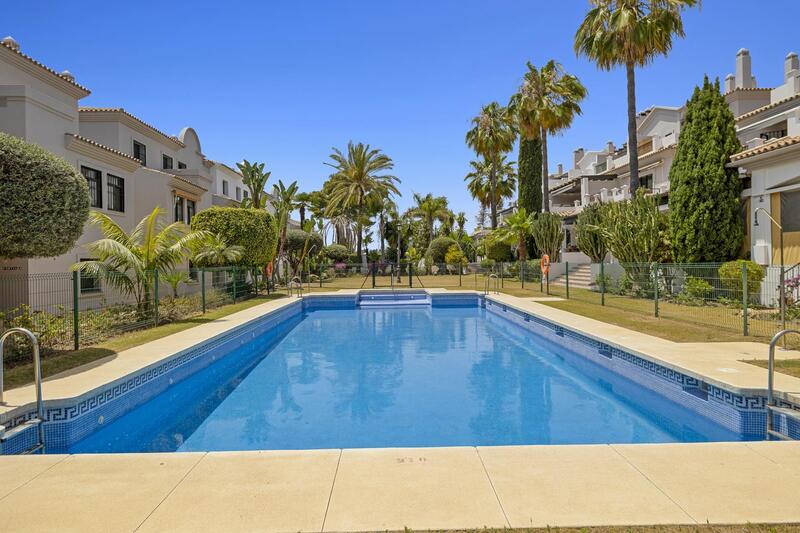 Apartment for sale in San Pedro Alcantara, Málaga