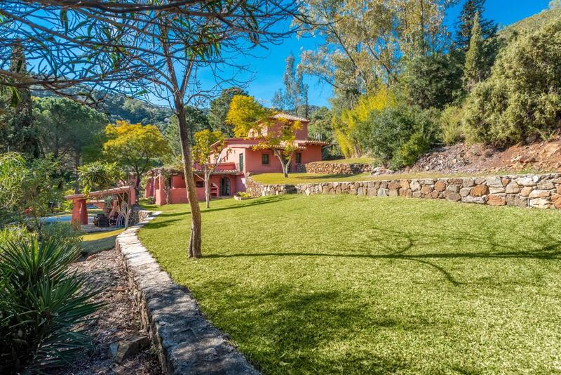 5 Cuarto Casa de Campo en venta