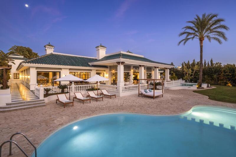 Villa til salgs i Marbella, Málaga