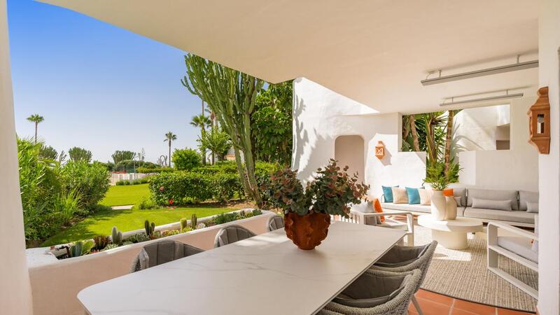 Apartamento en venta en Estepona, Málaga