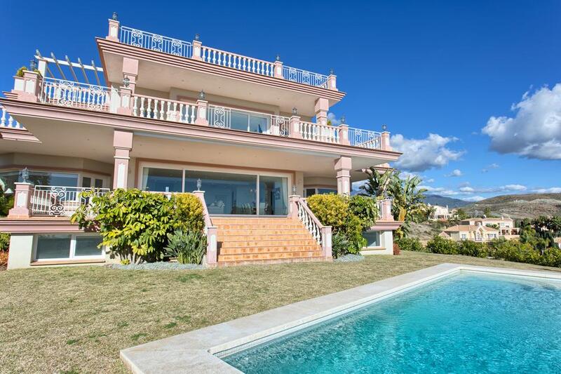 Villa til salg i Benahavis, Málaga