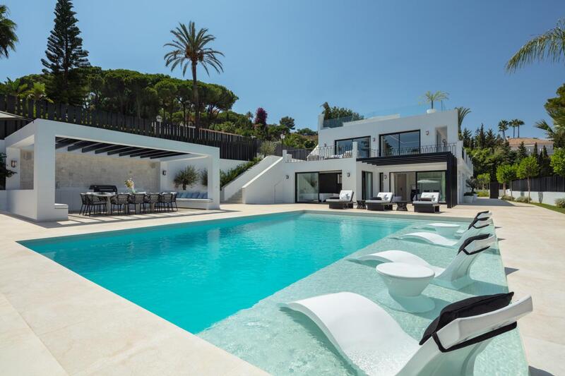 Villa zu verkaufen in Marbella, Málaga