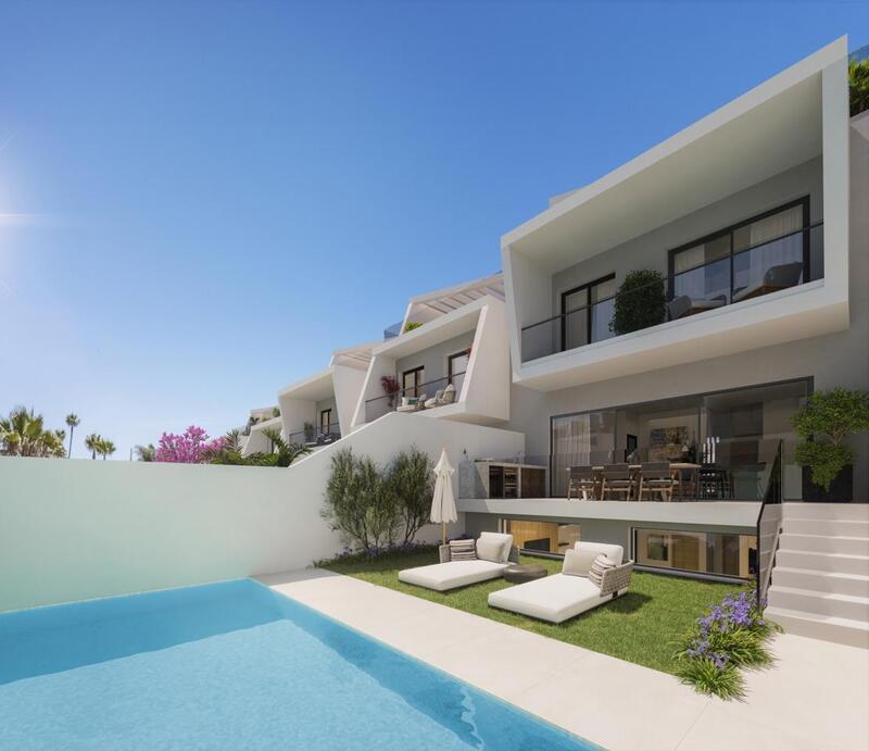 Villa for sale in Estepona, Málaga