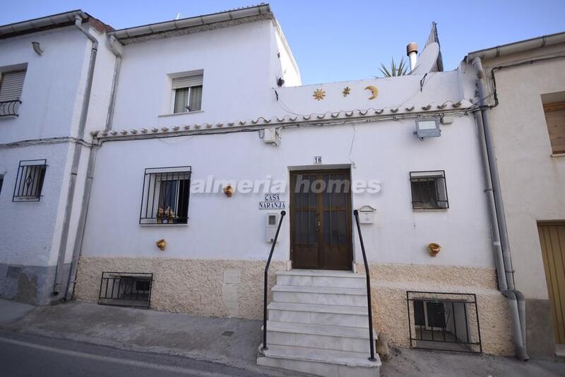 Rekkehus til salgs i Seron, Almería