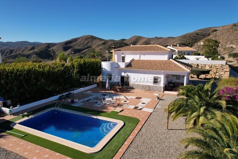 3 спальная комната Villa продается в Albanchez, Almería