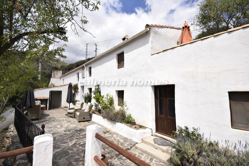 3 Schlafzimmer Country House zu verkaufen in Chercos, Almería
