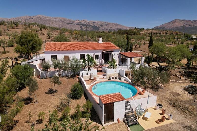 Villa til salg i Velez Rubio, Almería