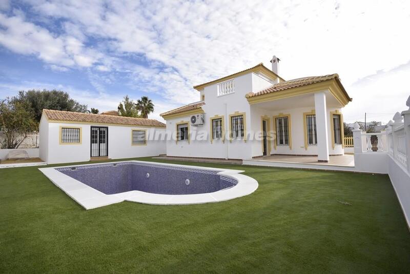 Villa til salg i Arboleas, Almería