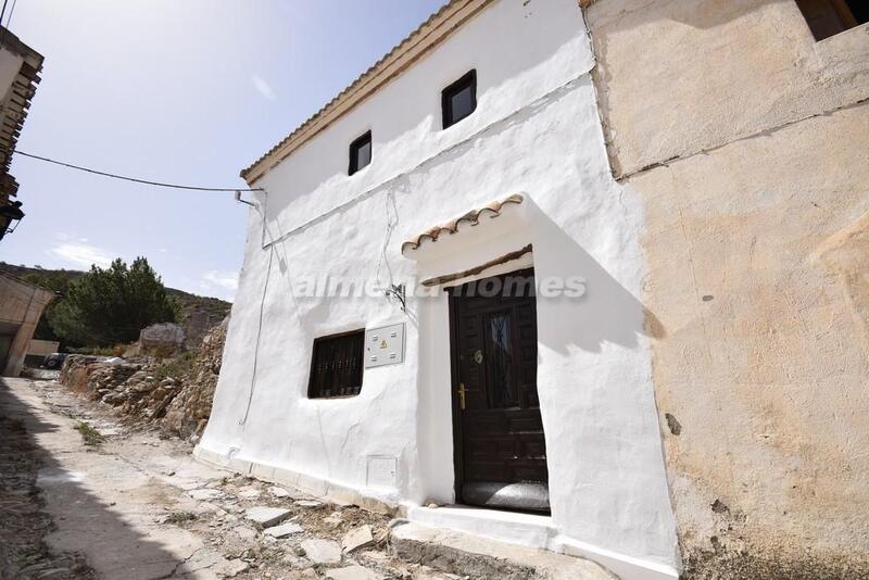Country House for sale in Albanchez, Almería