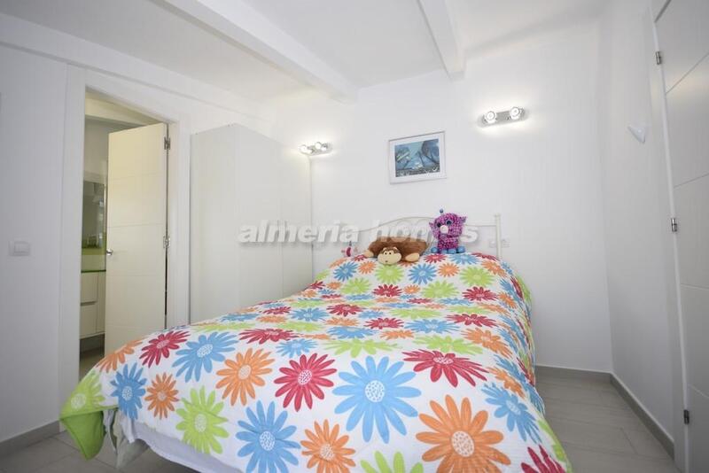 3 Schlafzimmer Landhaus zu verkaufen