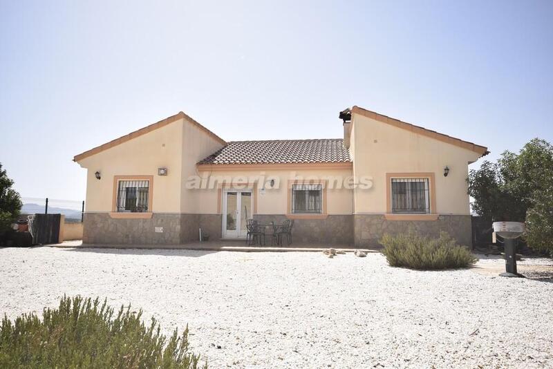 Villa en venta en Zurgena, Almería