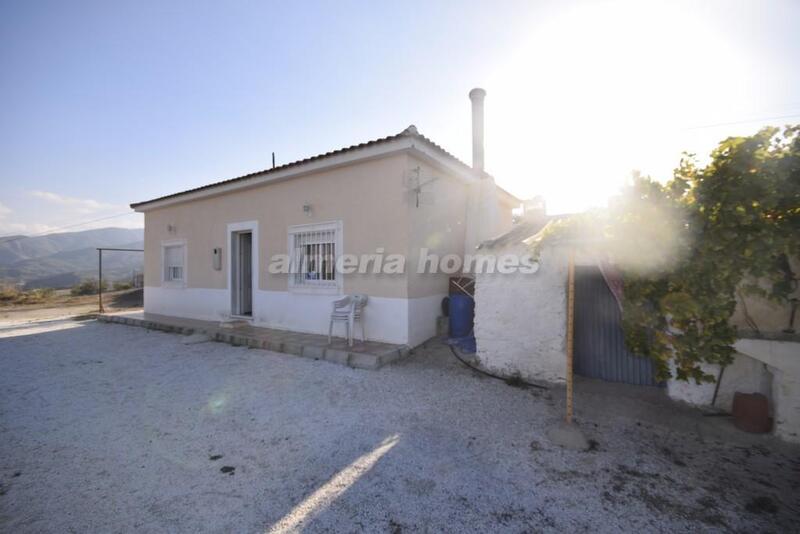 Villa for sale in Somontin, Almería