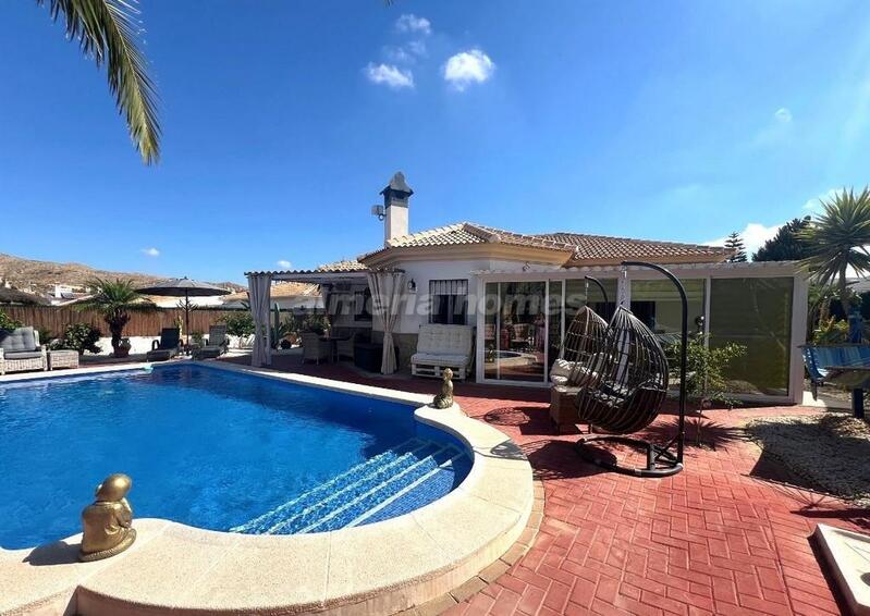 Villa Te koop in Arboleas, Almería