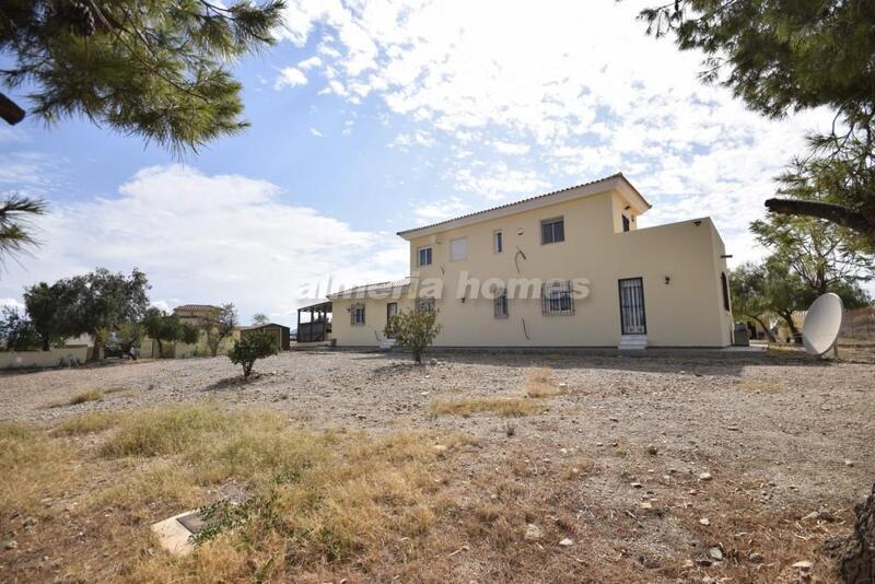 4 Cuarto Villa en venta