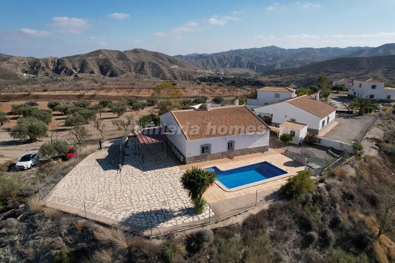 Villa zu verkaufen in Albanchez, Almería