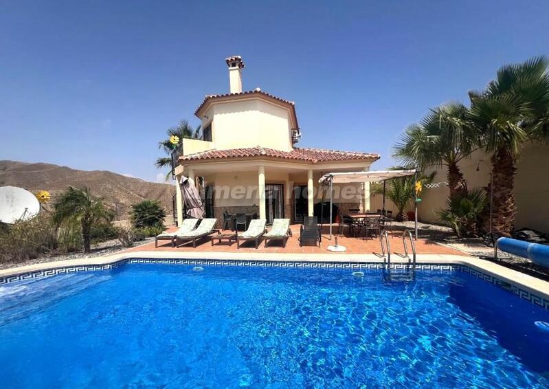 Villa til salg i Arboleas, Almería