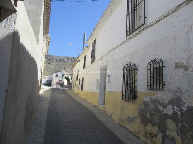 Maison de Ville à vendre dans Oria, Almería