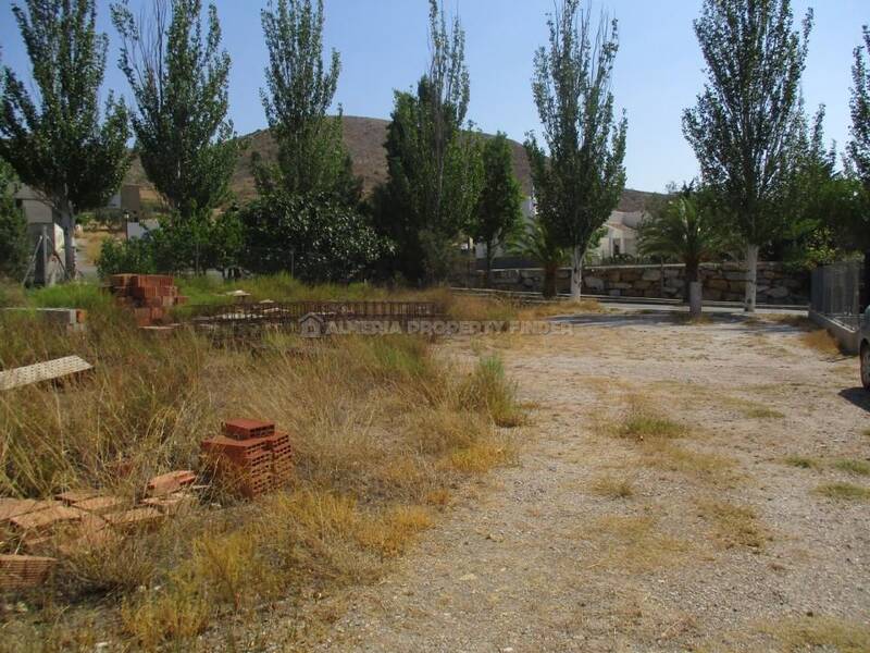 Jord til salg i Oria, Almería