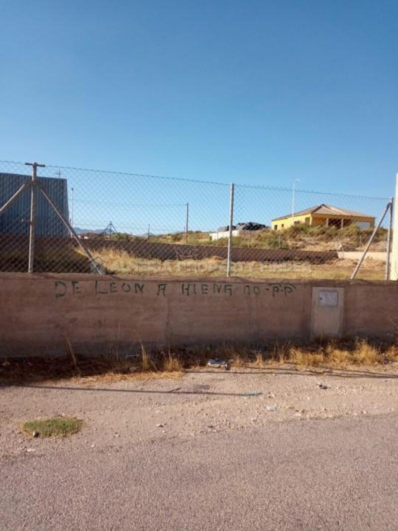 Grundstück für Langzeitmiete in Albox, Almería