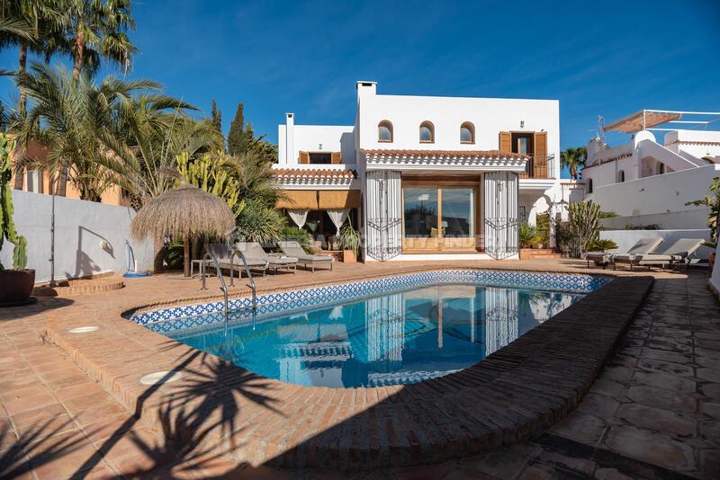 Villa for sale in Mojácar Playa, Almeria