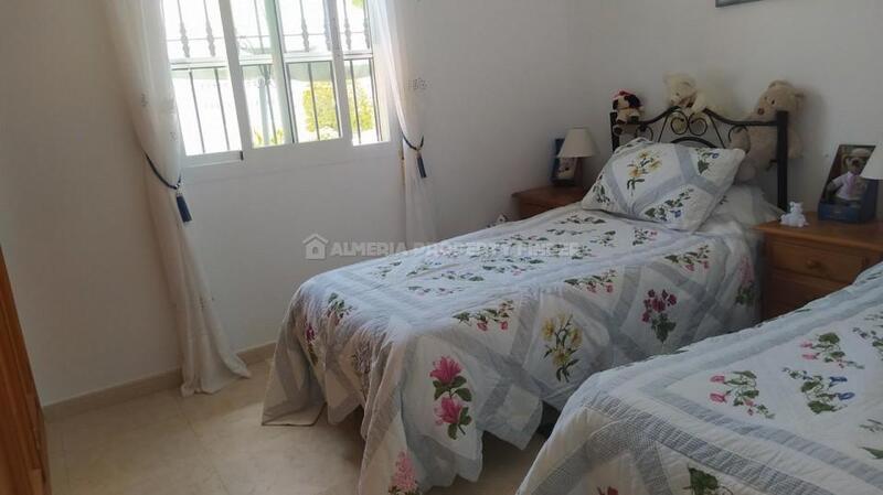 4 Cuarto Villa en venta