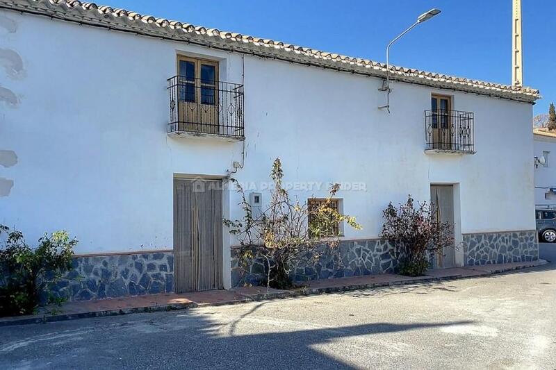 Landhuis Te koop in Oria, Almería