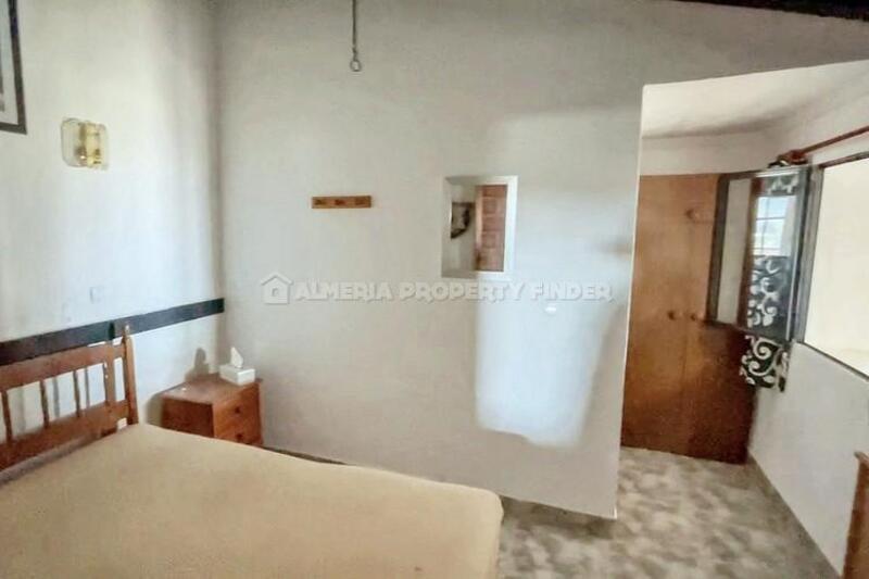 2 Cuarto Casa de Campo en venta