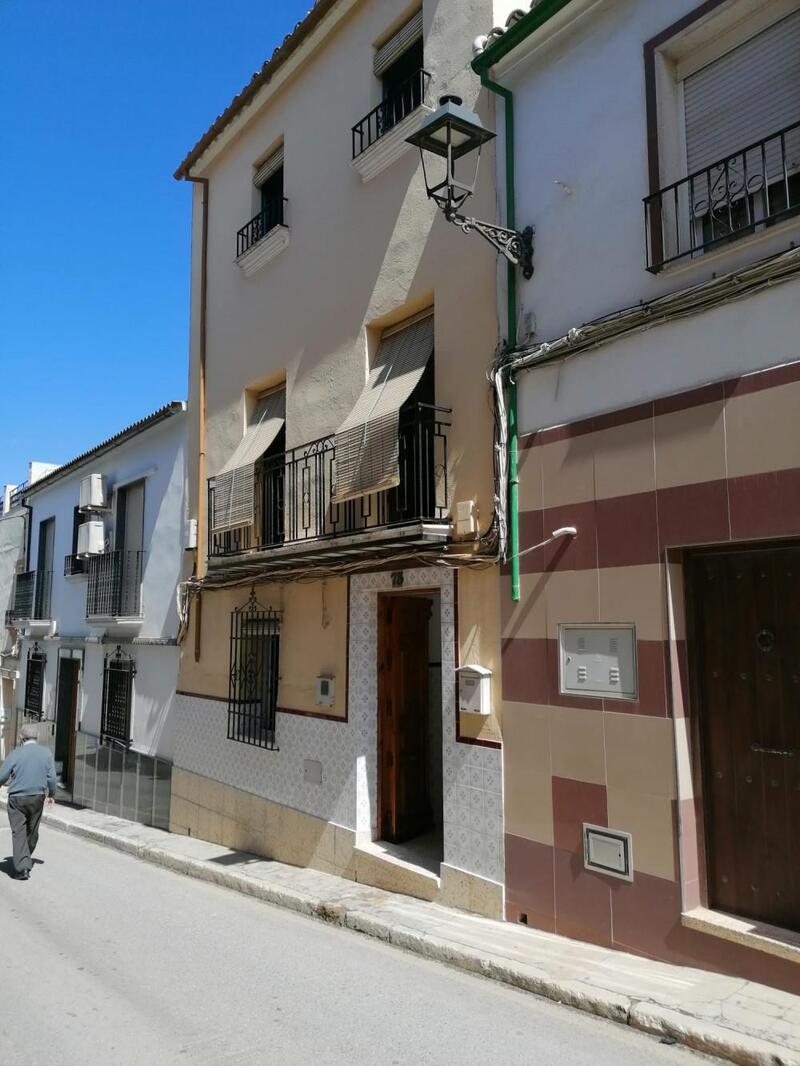 Byhus til salg i Rute, Córdoba