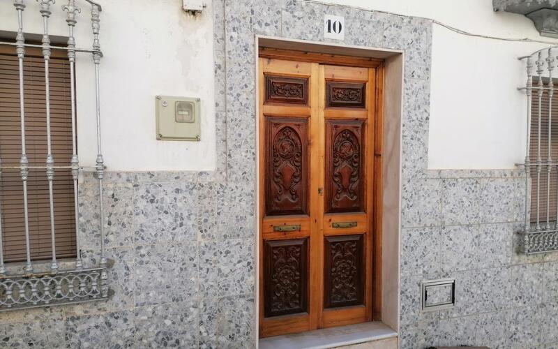 Townhouse for sale in Rute, Córdoba